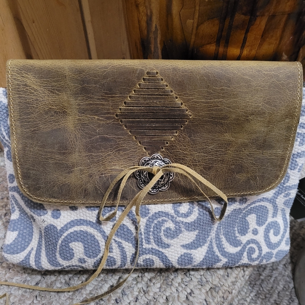 NWT Myra Small Crossbody Bag - Picture 7 of 8